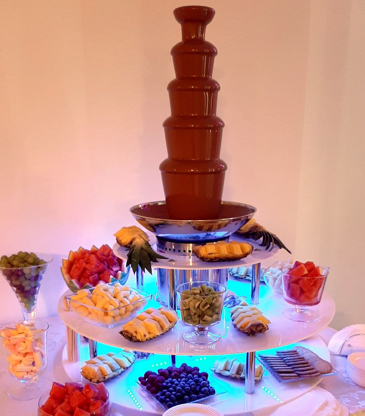 KC ELITTE - Trzypoziomowy podświetlany podest do fontanny czekoladowej, podstawa LED smart