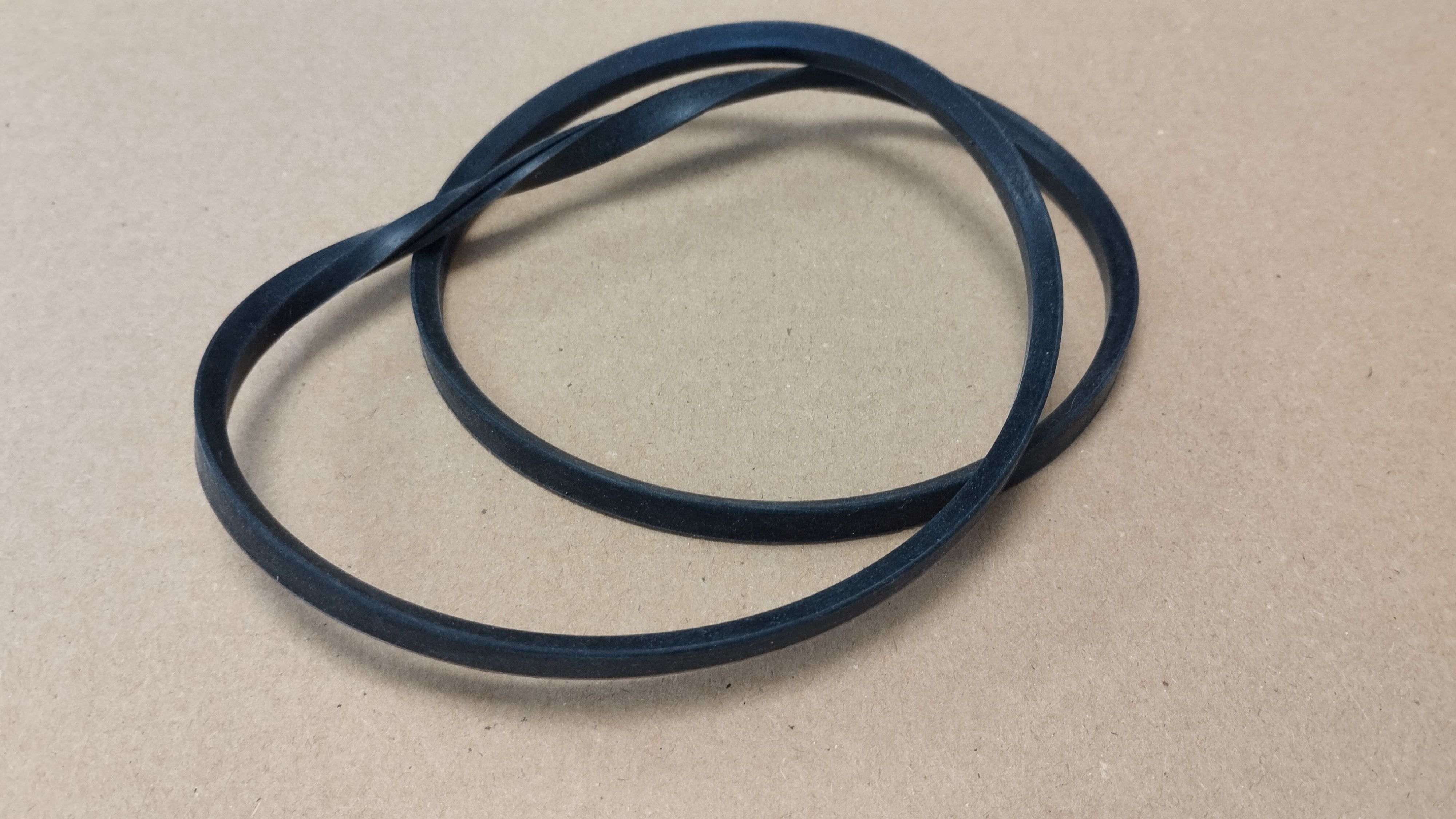 KC ELITTE Długa czarna uszczelka po obwodzie silnika fontanny czekoladowej